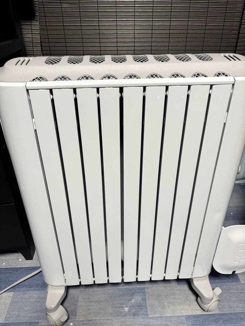 デロンギ　オイルヒーター　2ヶ月のみ使用