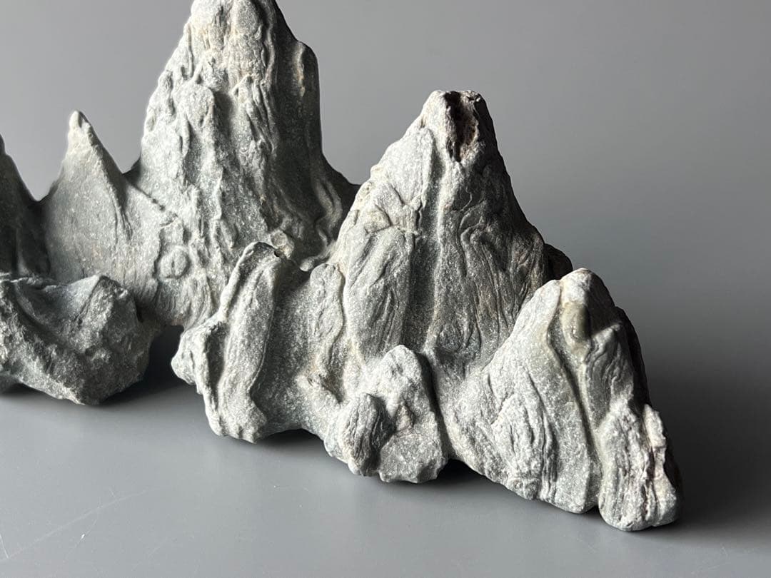 ①　鑑賞石　飾り石　中国美術　置物　山形　水石　盆栽添配　筆置き　裸石