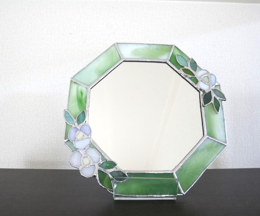 *✴︎:.。マーブルグリーンの八角形の鏡♪　（size20㎝/Max22㎝）