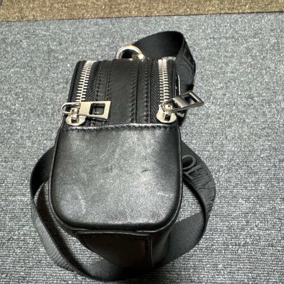 ロエベ　LOEWE ブラック ショルダーバッグクロスボディ カメラバッグ