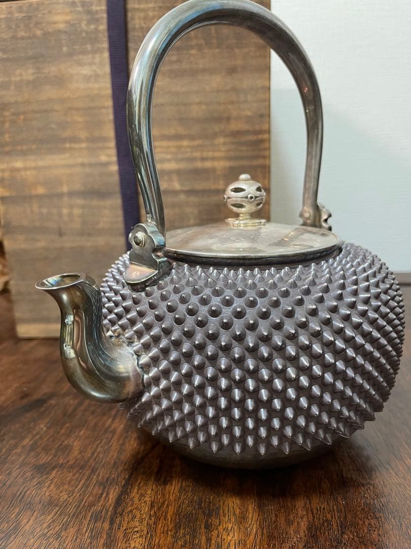 銀瓶　純銀　あられ　木箱付き　652g 骨董古美術