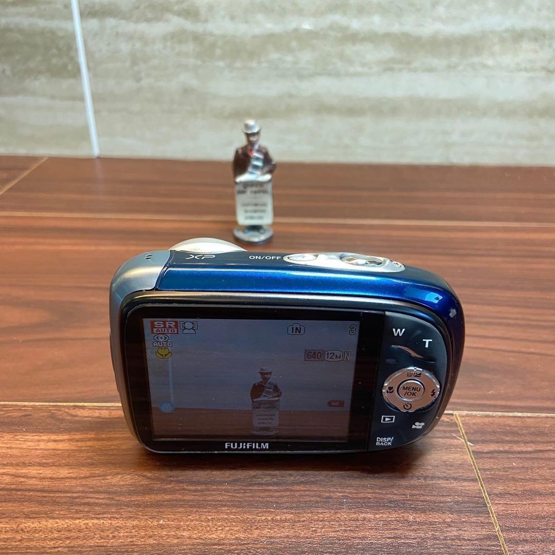 FUJI FILM FinePix XP10 デジカメ ほぼ新品 4076