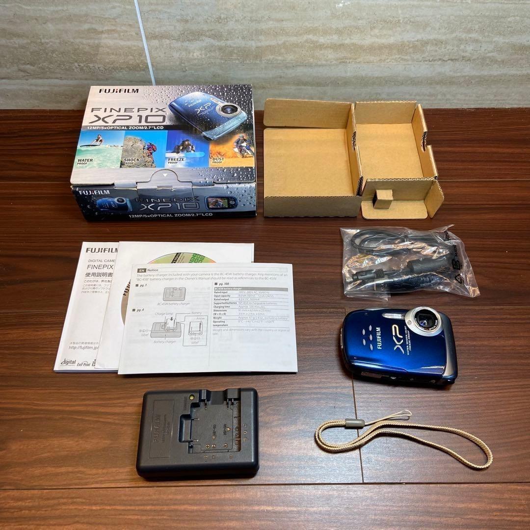 FUJI FILM FinePix XP10 デジカメ ほぼ新品 4076