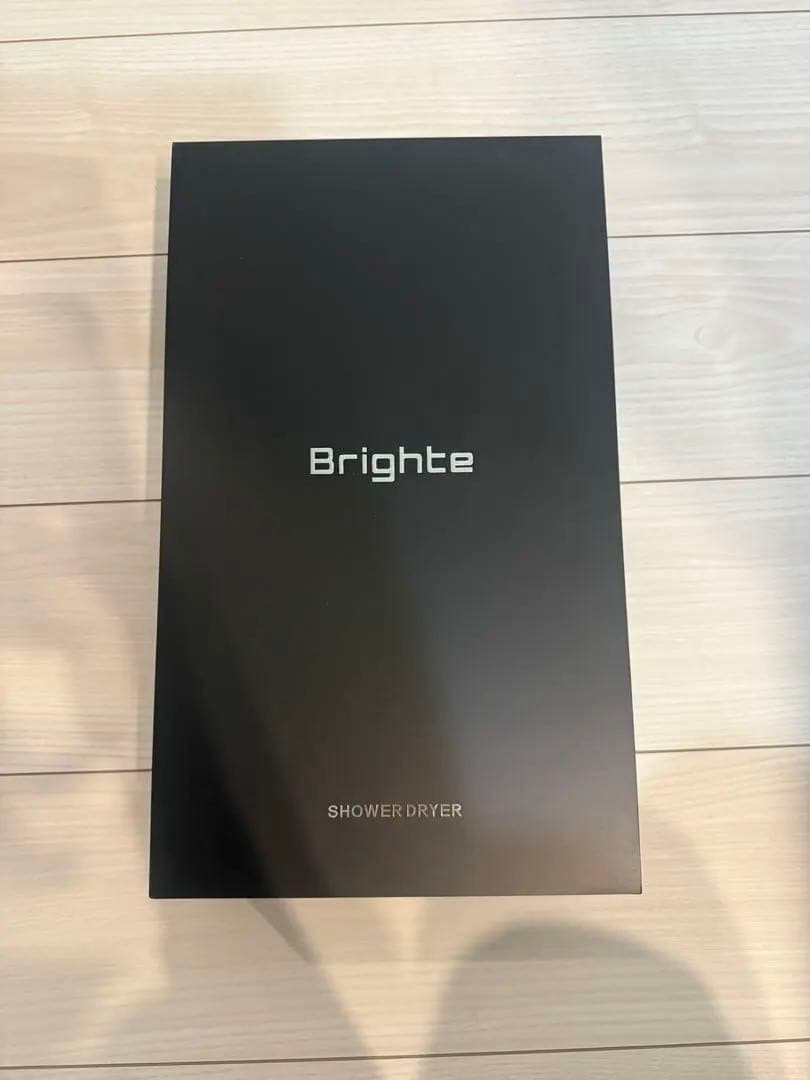 Brighte ヘアドライヤー ブラック/レッド