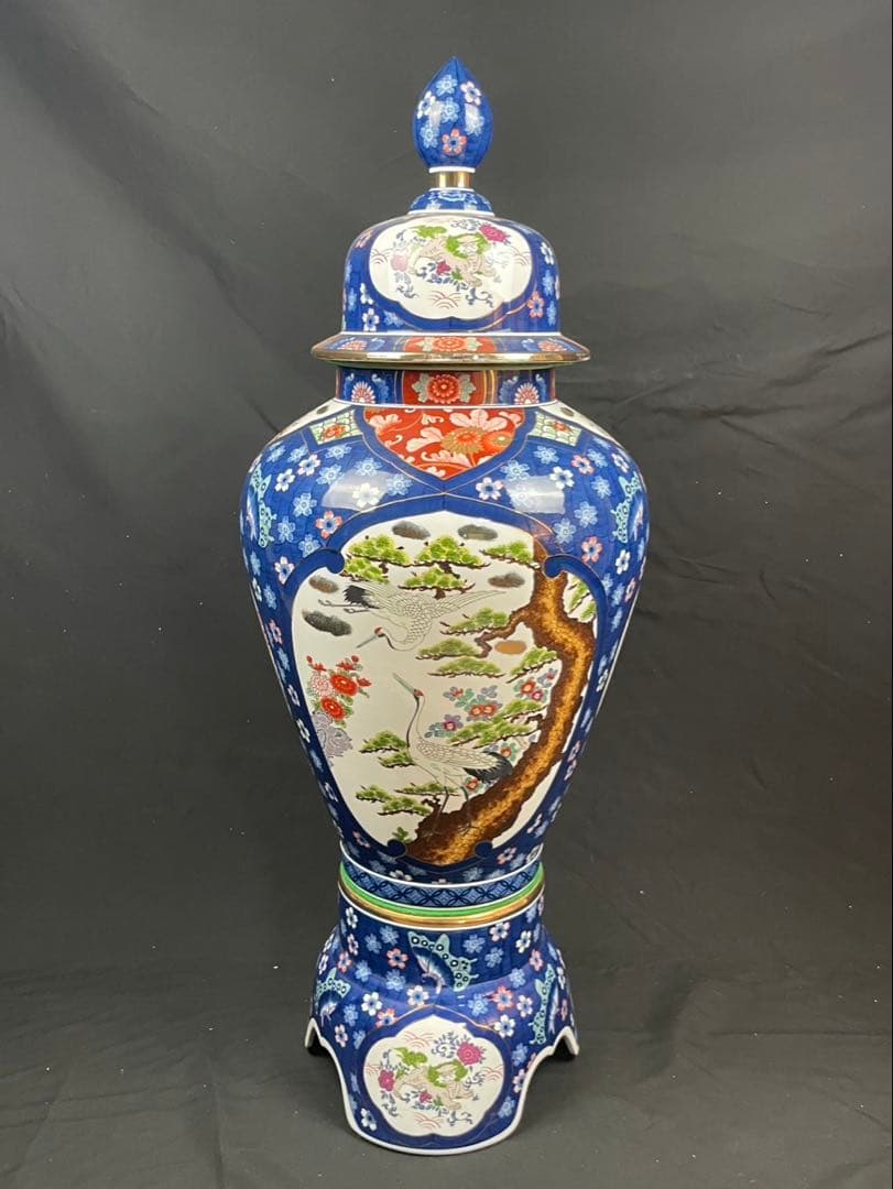 有田焼 金龍堂 博山作 特大沈香壺 落款付 花鳥図 獅子 雉 唐草紋飾り壺 飾壷