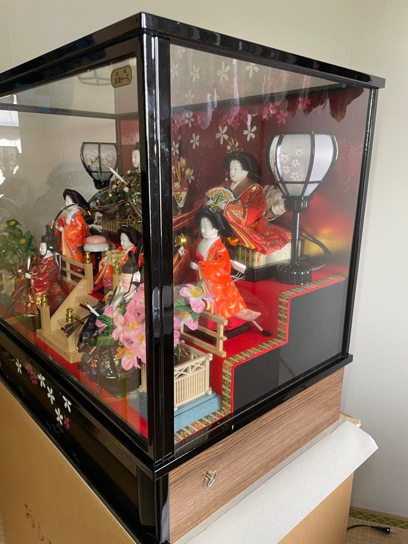 雛人形　7人飾り　3段　ケース　オルゴール　灯り付き　専用箱付