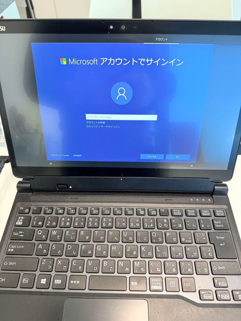 富士通 TAB Q738/SB 2-in-1タブレット 美品　(キーボードなし)