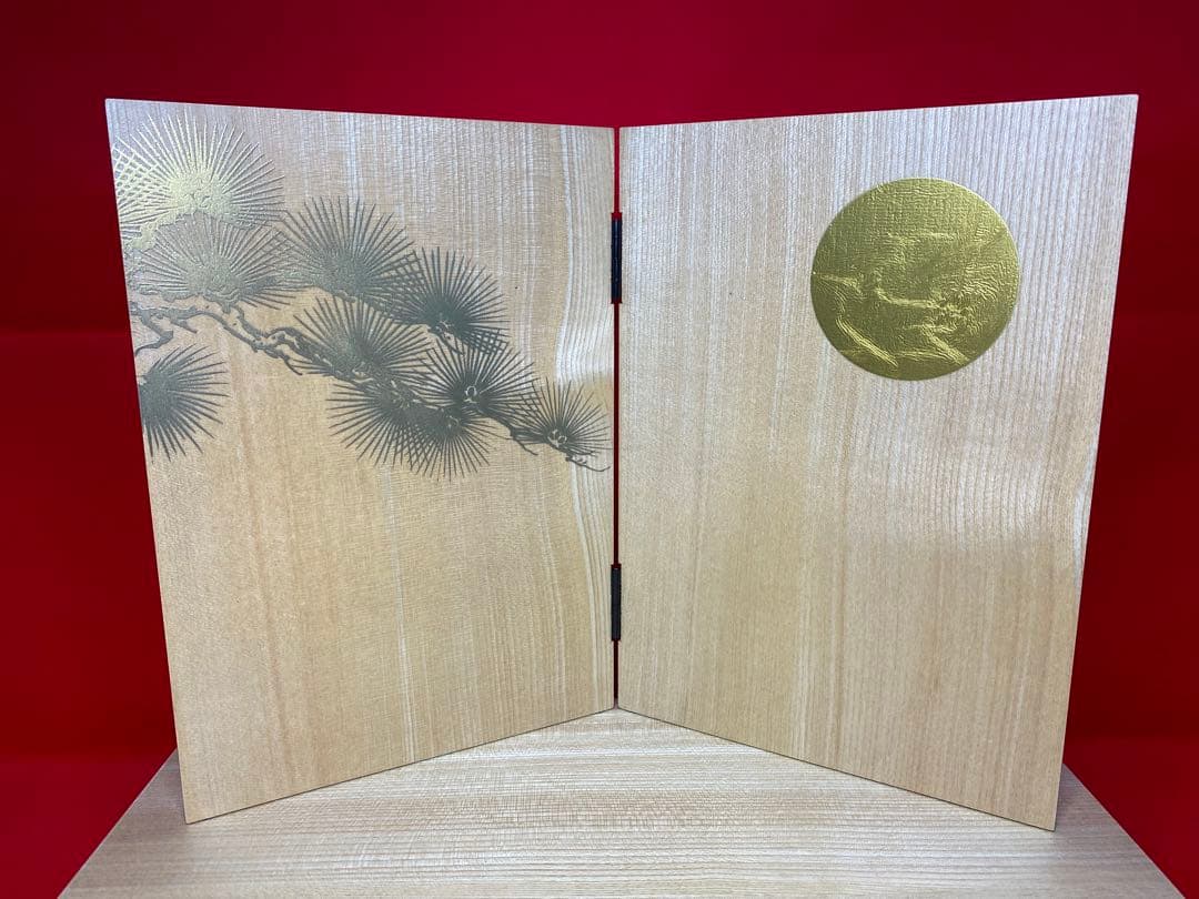 東京久月　五月人形　家紋付き正絹糸織兜飾り　針桐白木収納セット