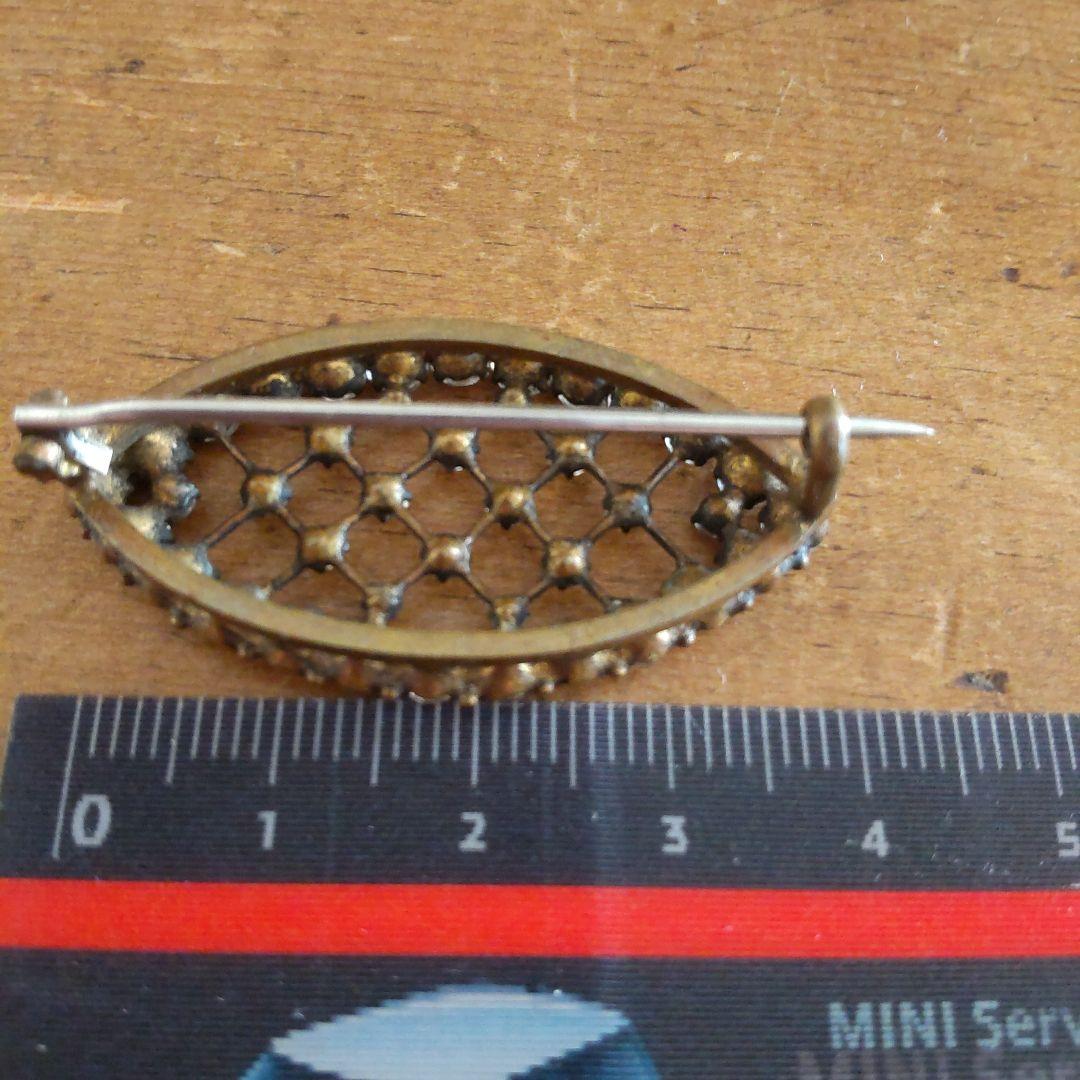 イギリスアンティーク　ブローチ