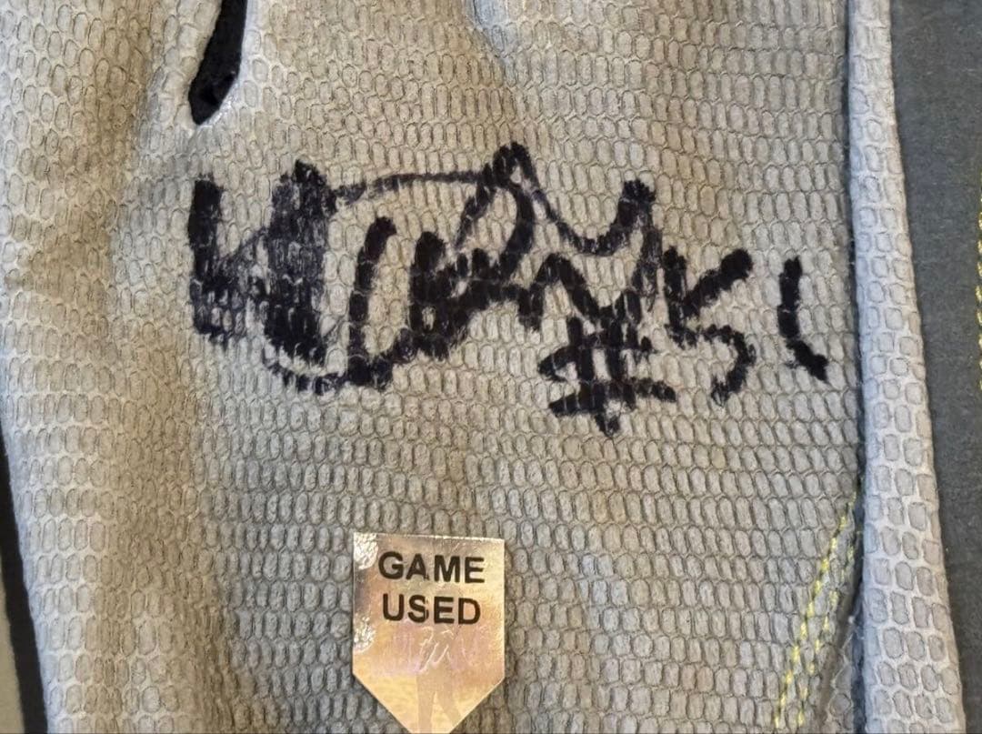 イチロー　2017年実使用バッティンググローブ　直筆サイン・証明書有