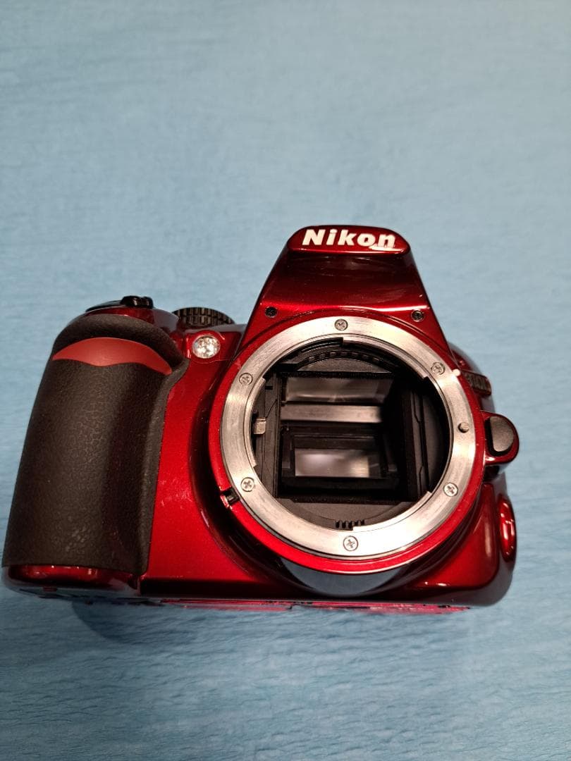 最終特別特価　Nikon D3100【大人気のメタリックRED】 ズームレンズ