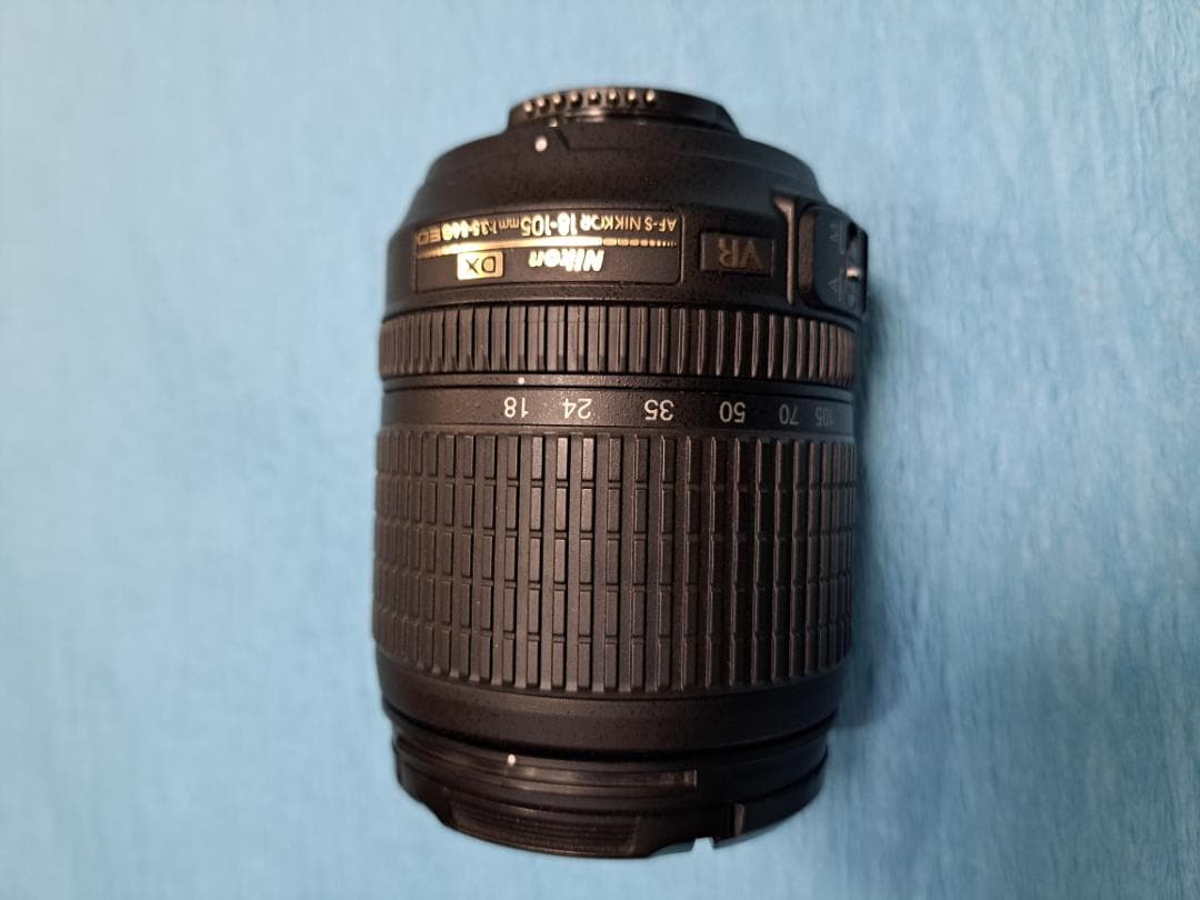 最終特別特価　Nikon D3100【大人気のメタリックRED】 ズームレンズ