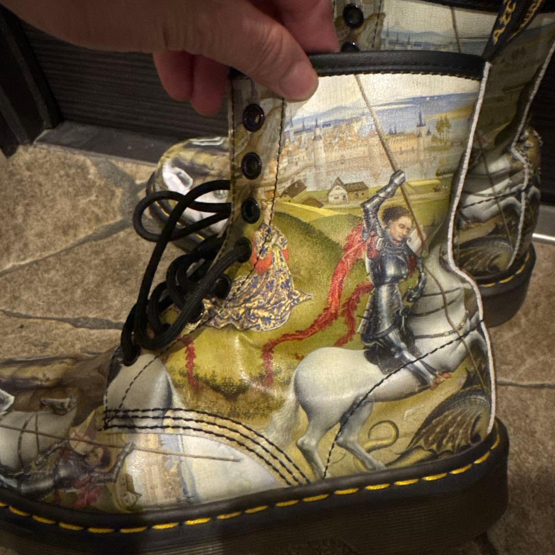 ドクターマーチン　美術館　ロヒール・ファン・デル・ウェイデン聖ゲオルギウスと竜