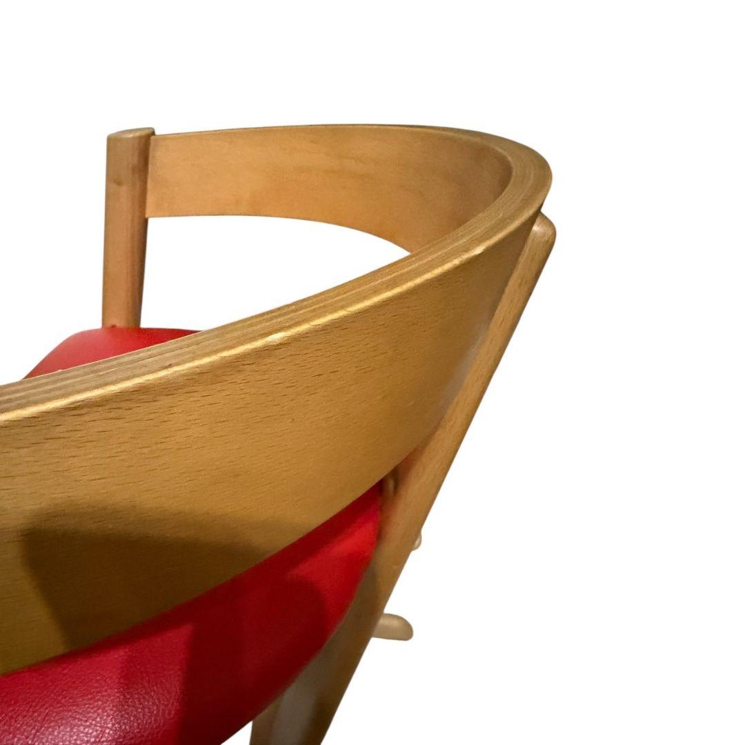 【木馬舎】美品　プレディクトチェア ハイチェア キッズチェア　レッド