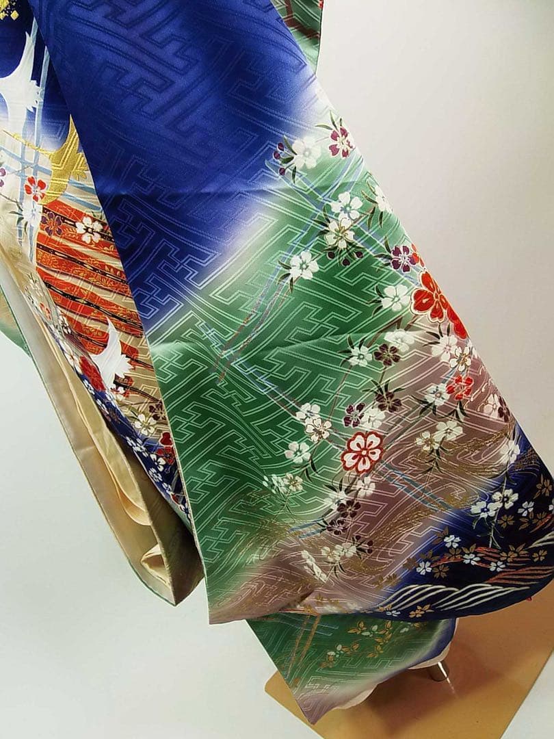 豪華振袖3点セット＊染め分け古典柄 金駒刺繍 沙耶型地紋 長襦袢・袋帯 晴れ着