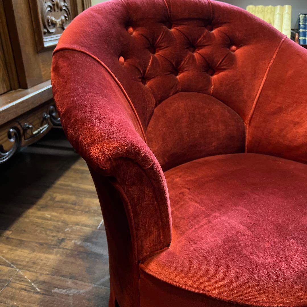 k224r119 横浜ダニエル ティファ二ー 赤いベルベットの シングルソファ