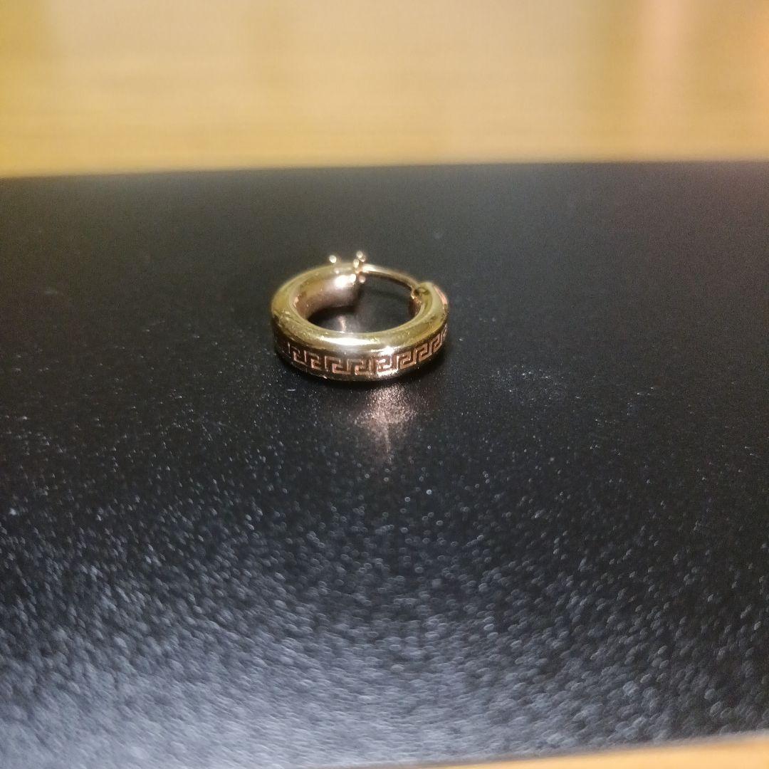 ヴェルサーチアクセサリーメタルゴールドピアス両耳