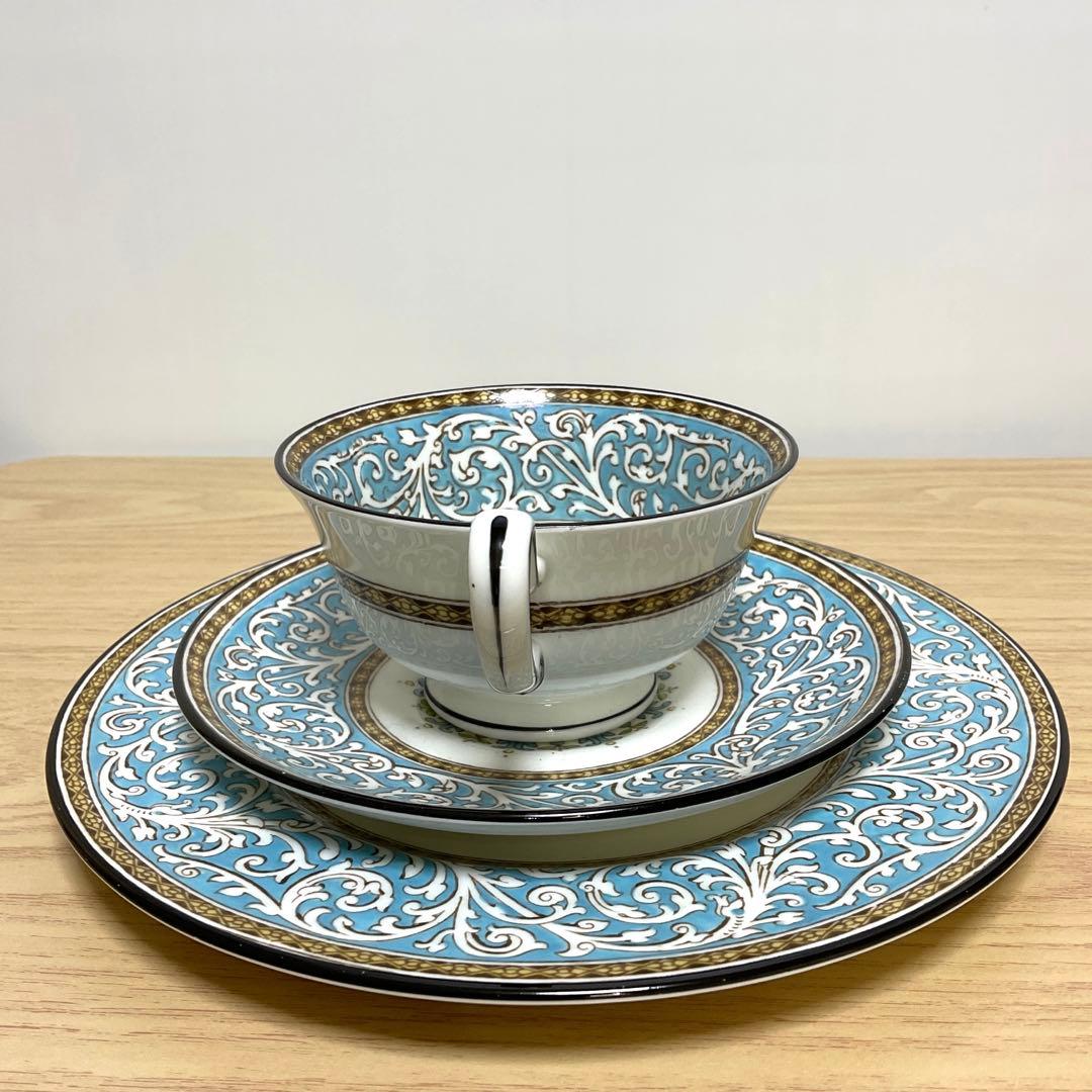 ウェッジウッド Praze ターコイズ トリオ　② 20cmプレート