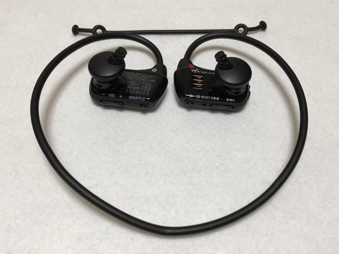 SONYウォークマン NWD-W273 本体と充電器　防水保護