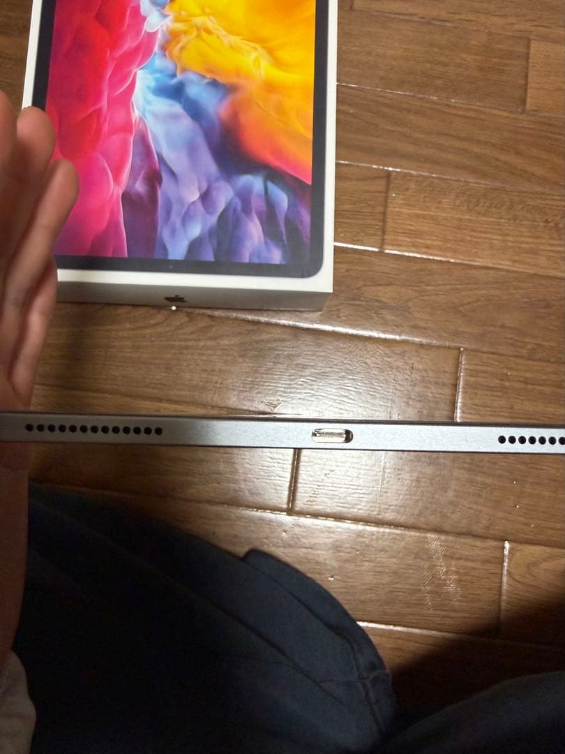 ルイ　　　iPad Pro第２世代11インチ　スペースグレー　128GB