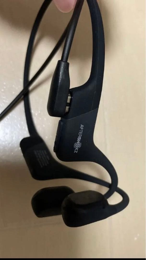 フォーカルポイント AFTERSHOKZ AEROPEX 骨伝導ヘッドホン L…