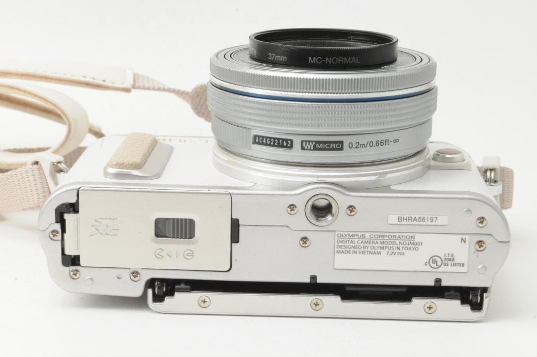 ★美品★OLYMPUS E-PL8 ＆ 14-42mm EZ レンズセット