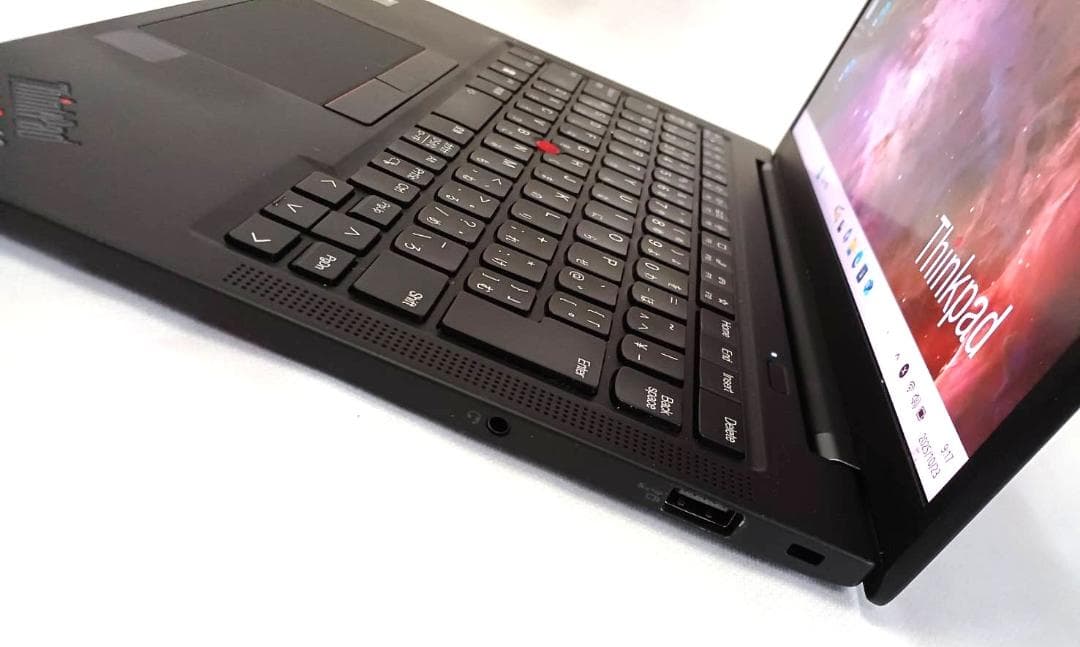 美品 薄型 ThinkPad X1 Carbon Gen 10 i7 12世代