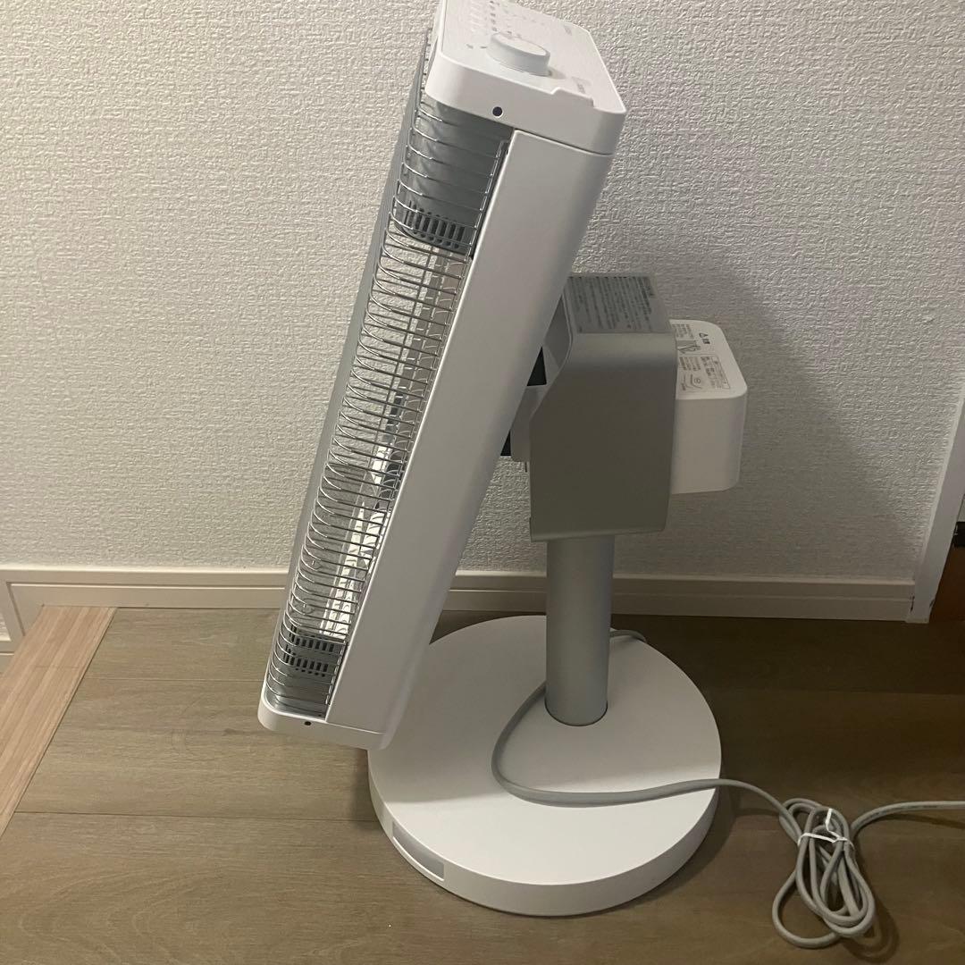 美品 ダイキン 遠赤外線暖房機 ERFT11ZS-W 2023年製 セラムヒート