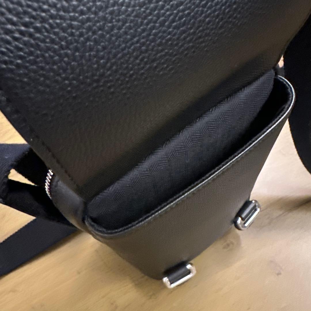 LOEWE ブラック ショルダーバッグ