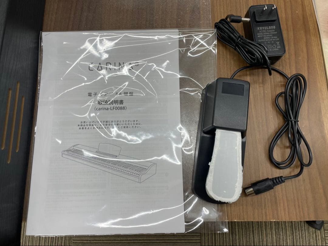 電子ピアノ88鍵盤　給電タイプ　木目調ボディ　ブラック