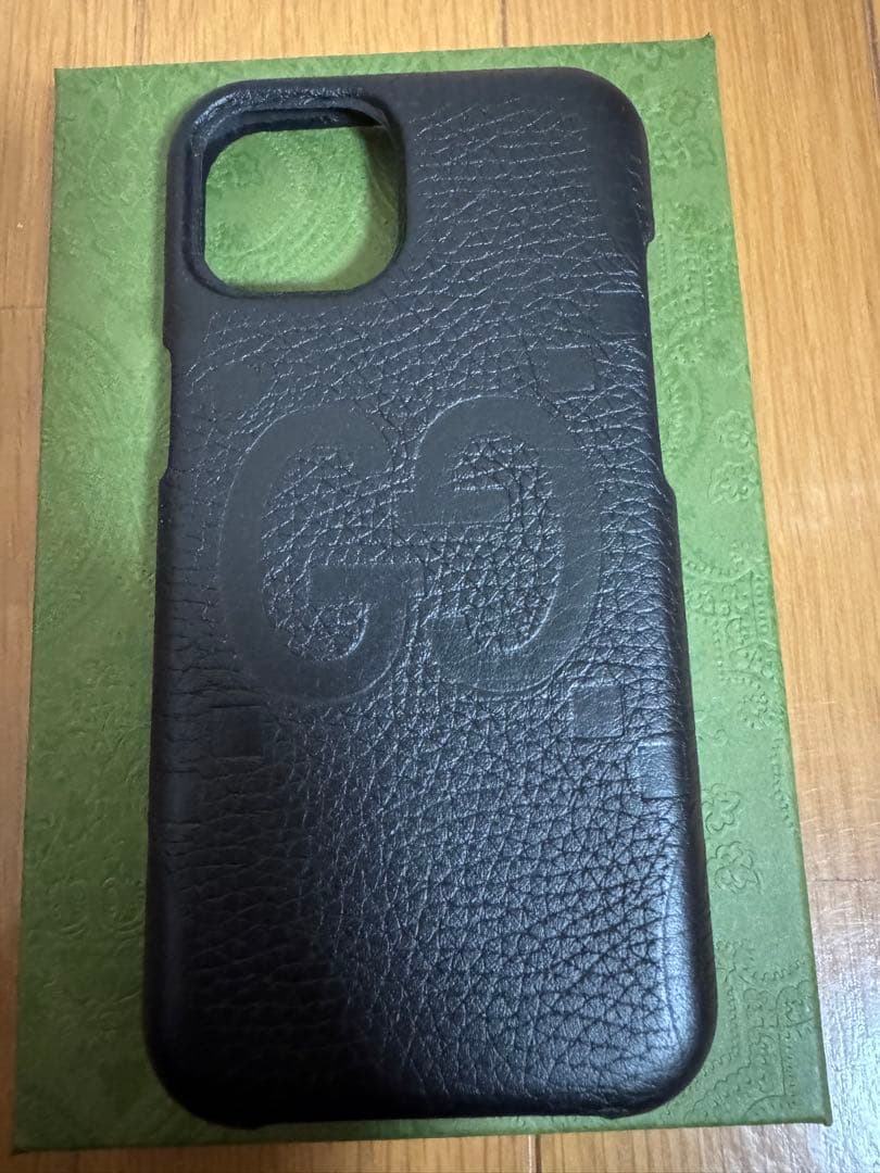GUCCI iPhone 15用レザーケース 新品