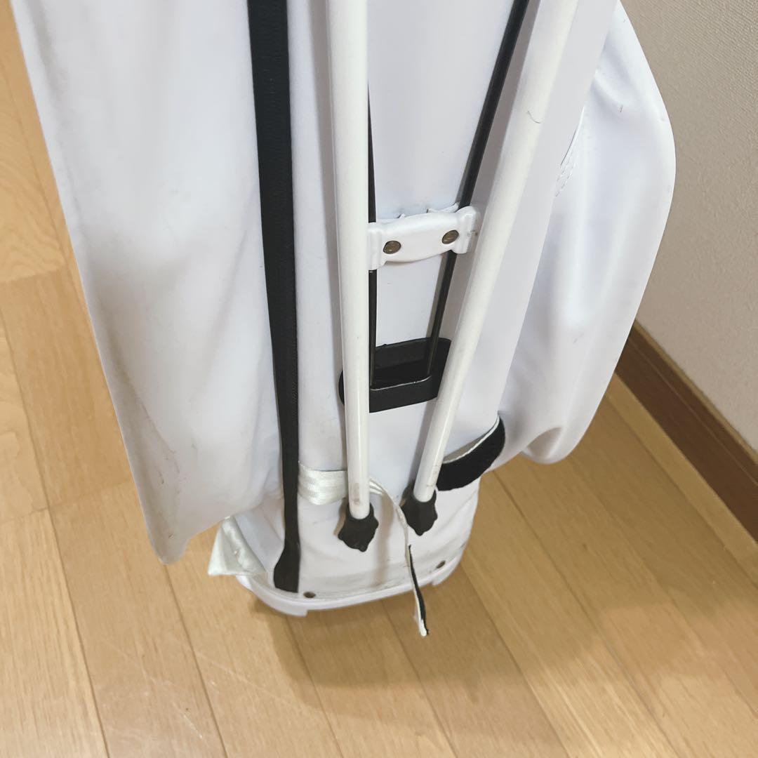 K252 MASTERBUNNY スタンド式キャディバッグ ホワイト