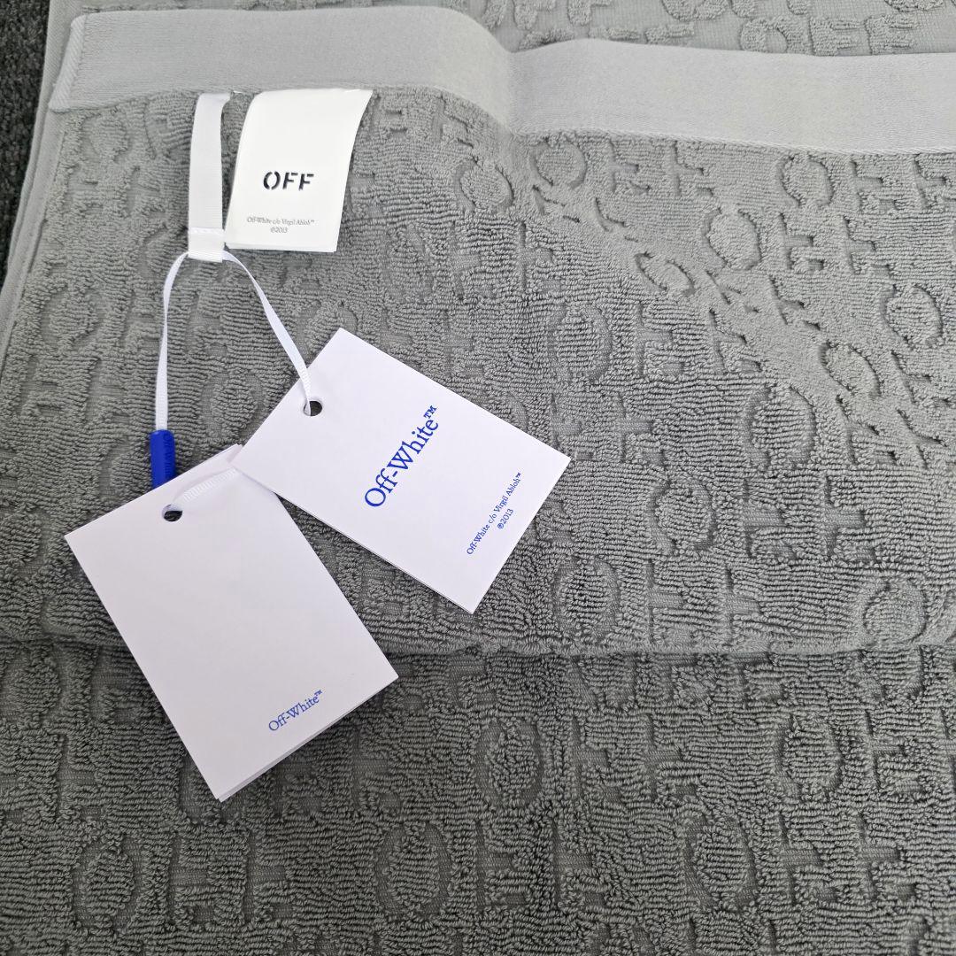 新品未使用品　Off-White シャワータオル　２枚セット　グレー