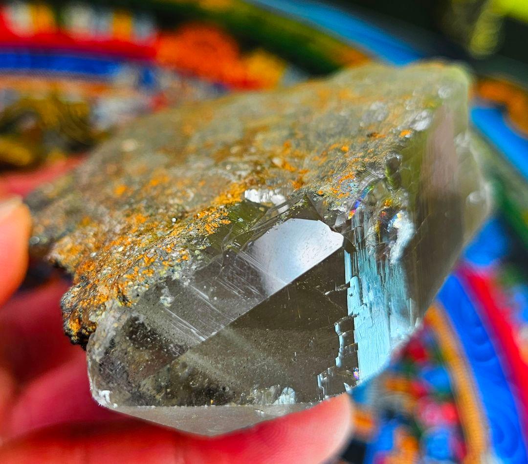 クローライトが付着した‼️ガネーシュヒマール水晶の原石