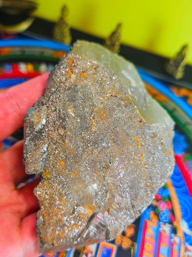 クローライトが付着した‼️ガネーシュヒマール水晶の原石