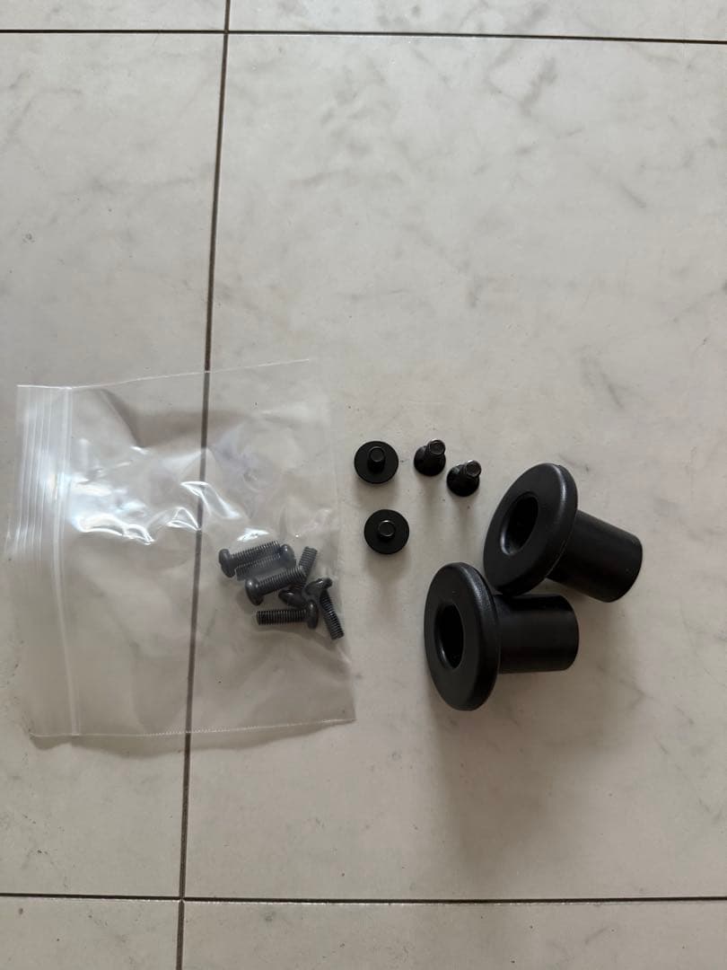 【shiratama】【直接引き取り希望】 Hisense65型液晶テレビ