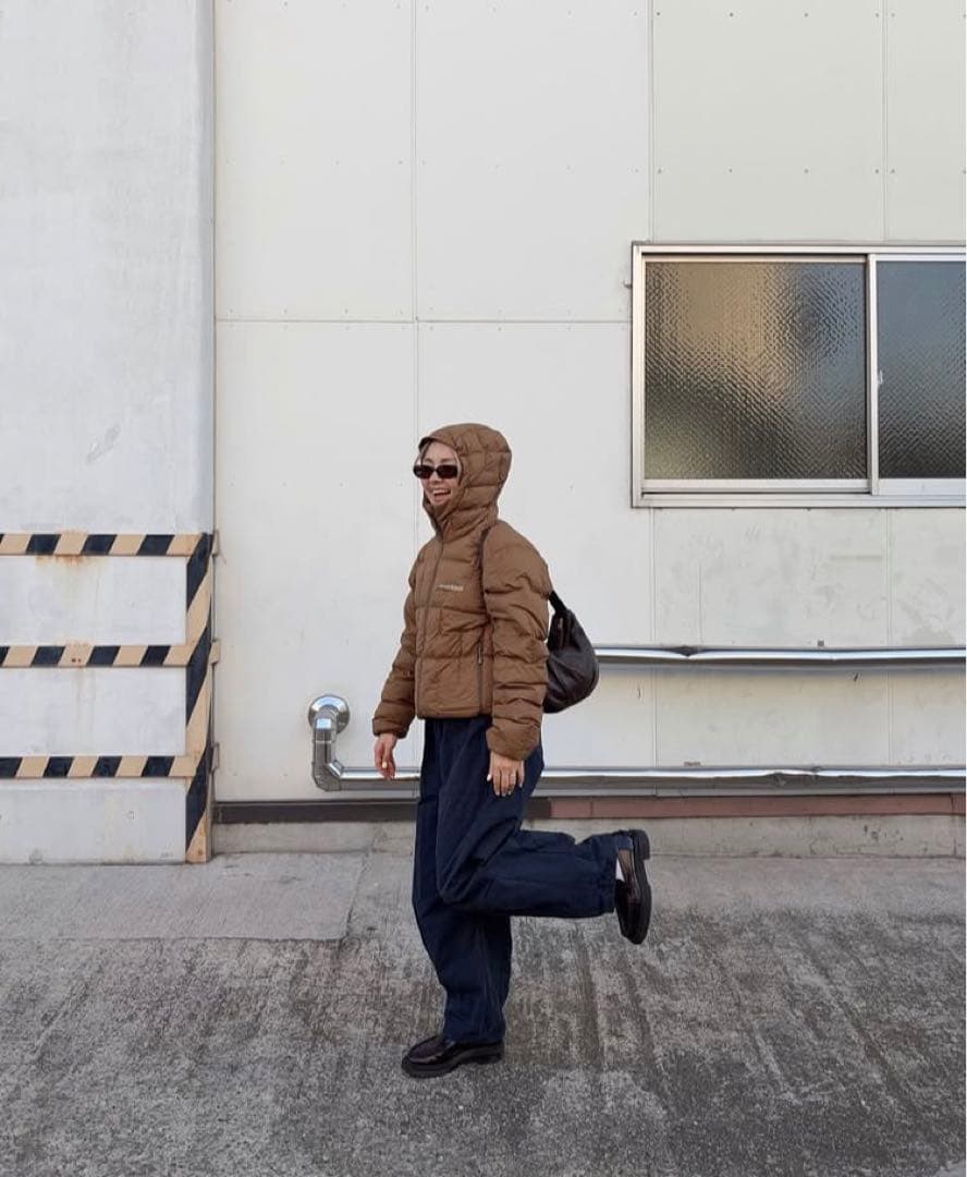 新品　モンベル　ネージュダウンパーカ　サイズXL ブラウン