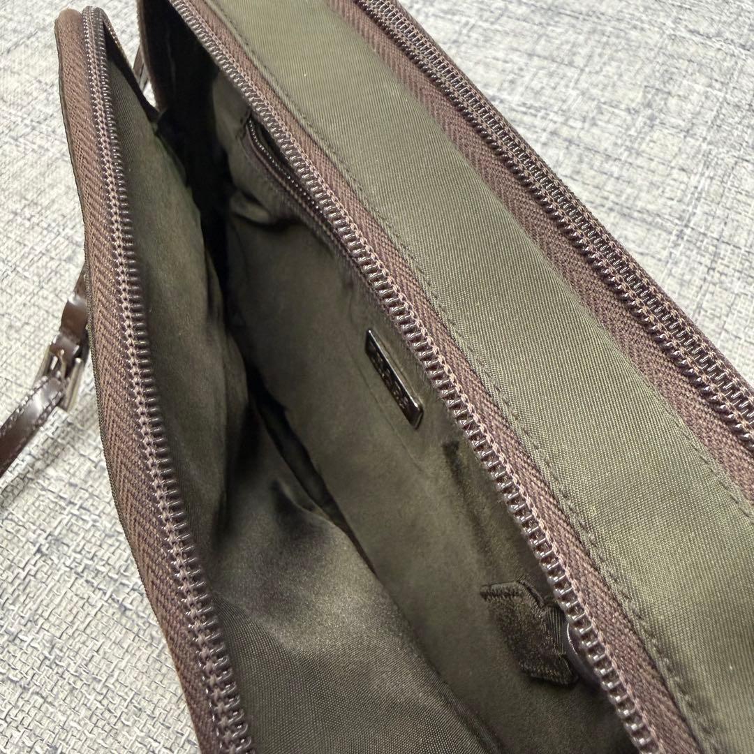 PRADA オリーブグリーン ショルダーバッグ