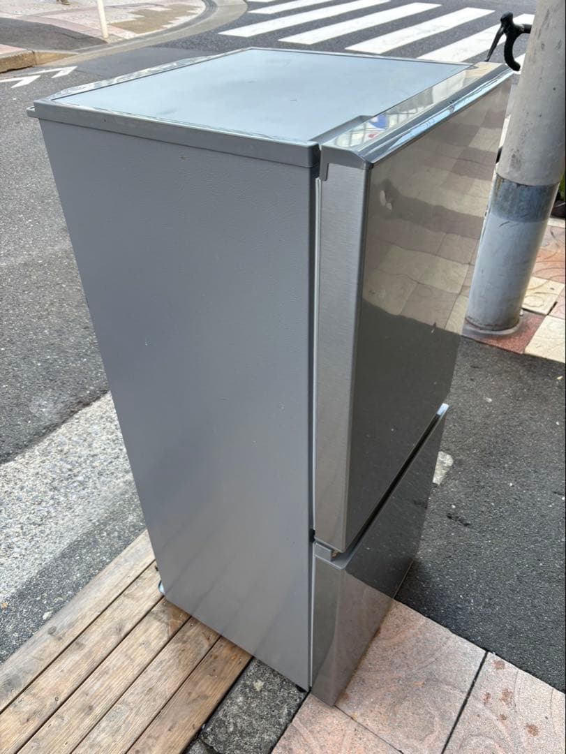 AQUA ノンフロン冷凍冷蔵庫　AQR-13G(S) 17年製　一人暮らし冷蔵庫