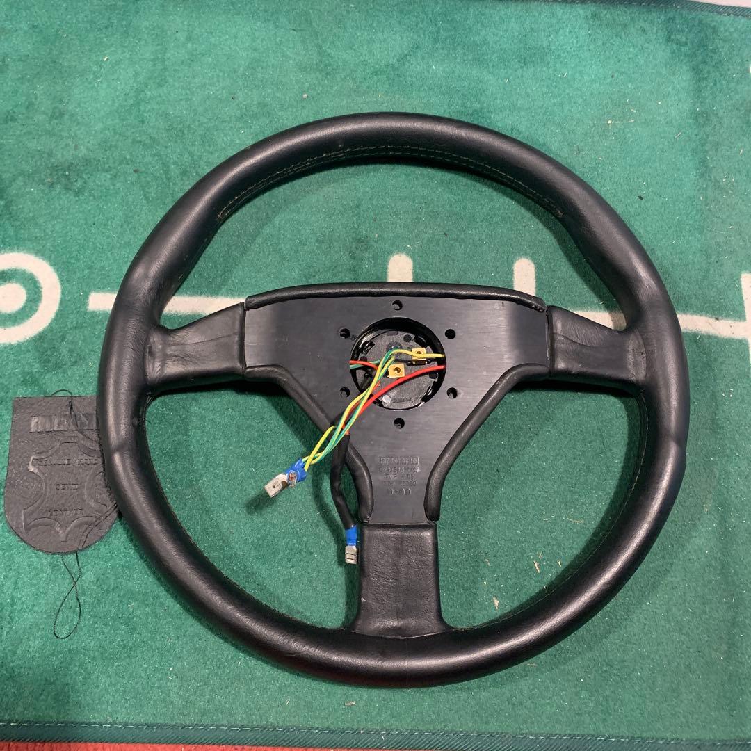 s*r様 MOMOステアリングホイール〈即日発送〉