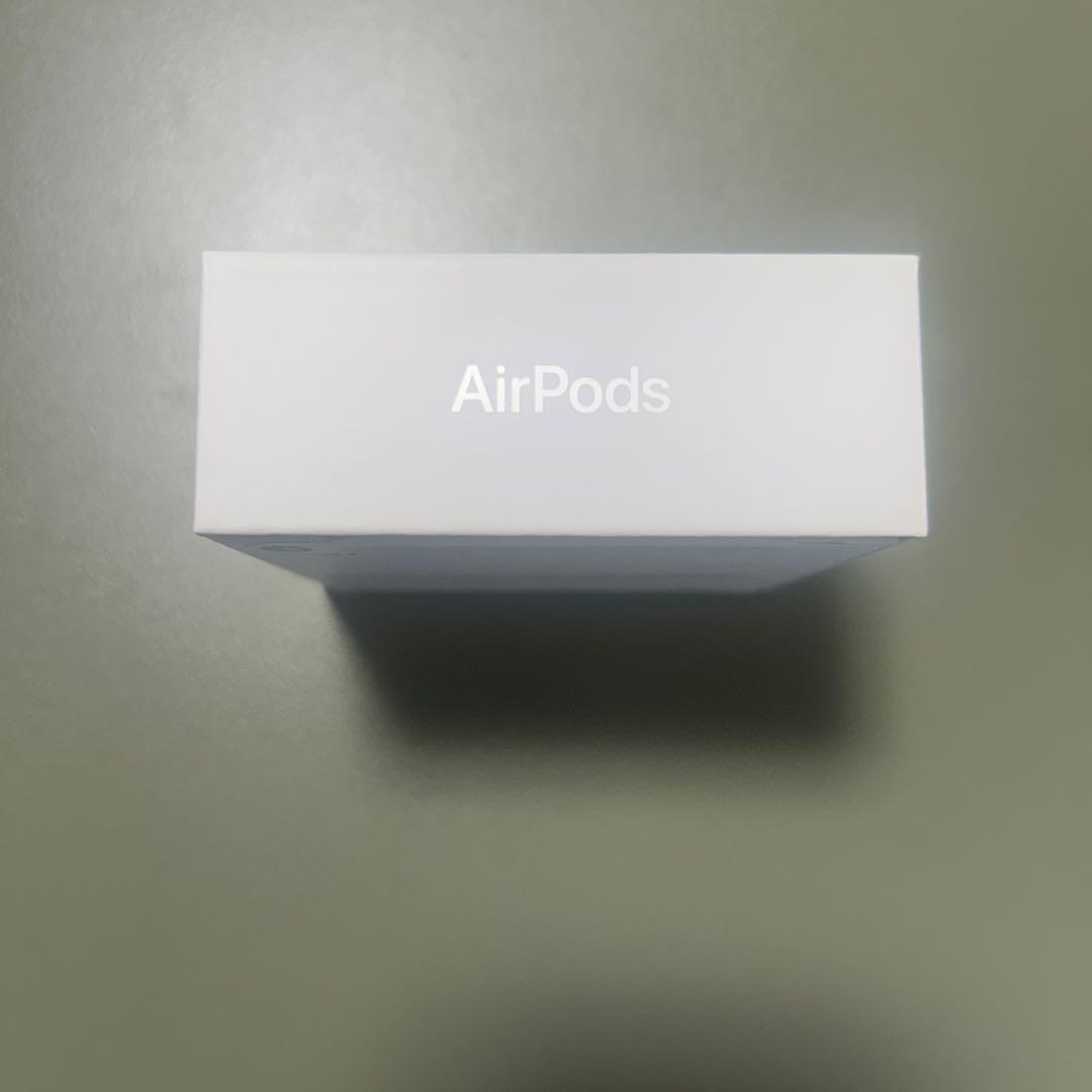 【新品未使用】AppleAirPods4 (ノイズキャンセリング非搭載)