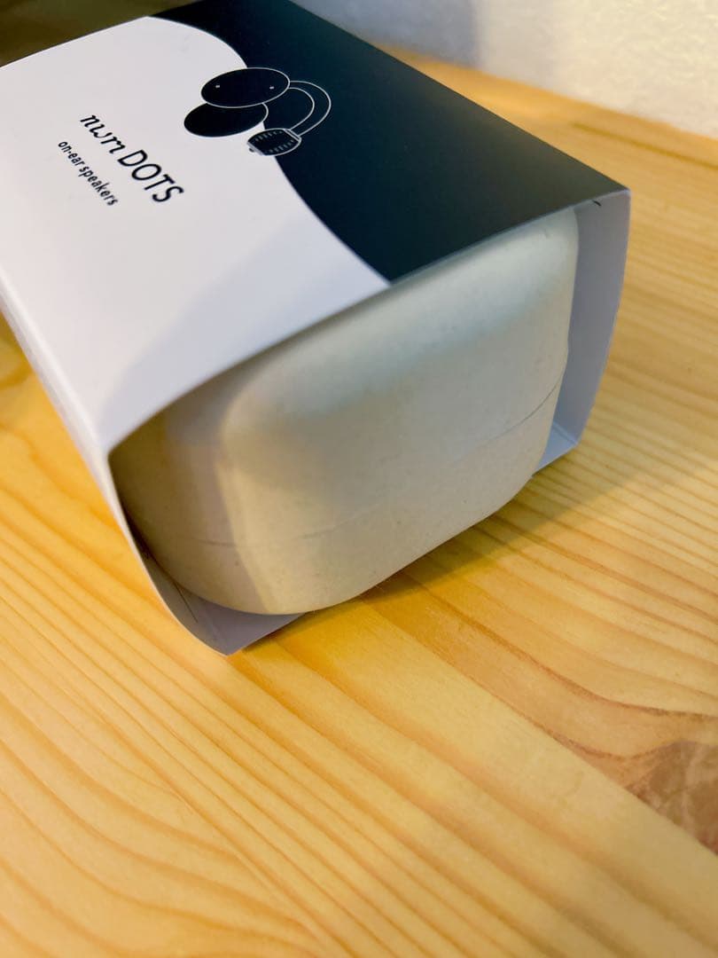 nwmDOTSヌームドッツ新品未使用ワイヤレスイヤホン