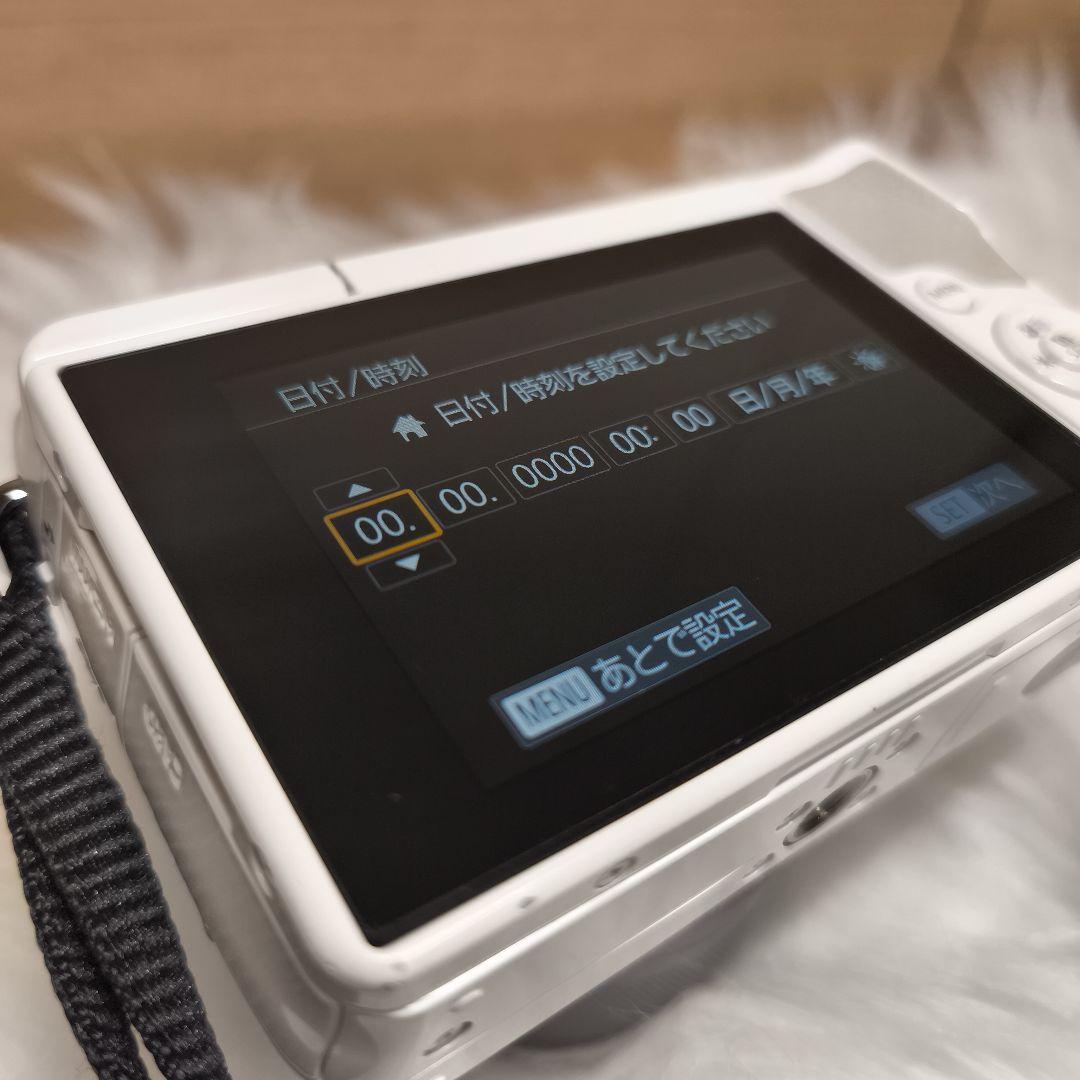 Canon EOS M10 ホワイト 15-45mmレンズ付き