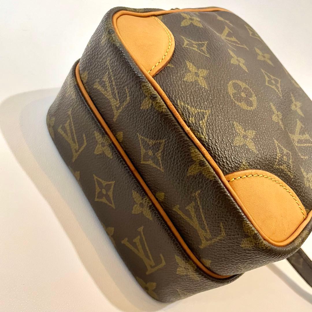 美品✨ルイヴィトン ショルダーバッグ アマゾン pvc モノグラム 肩掛け