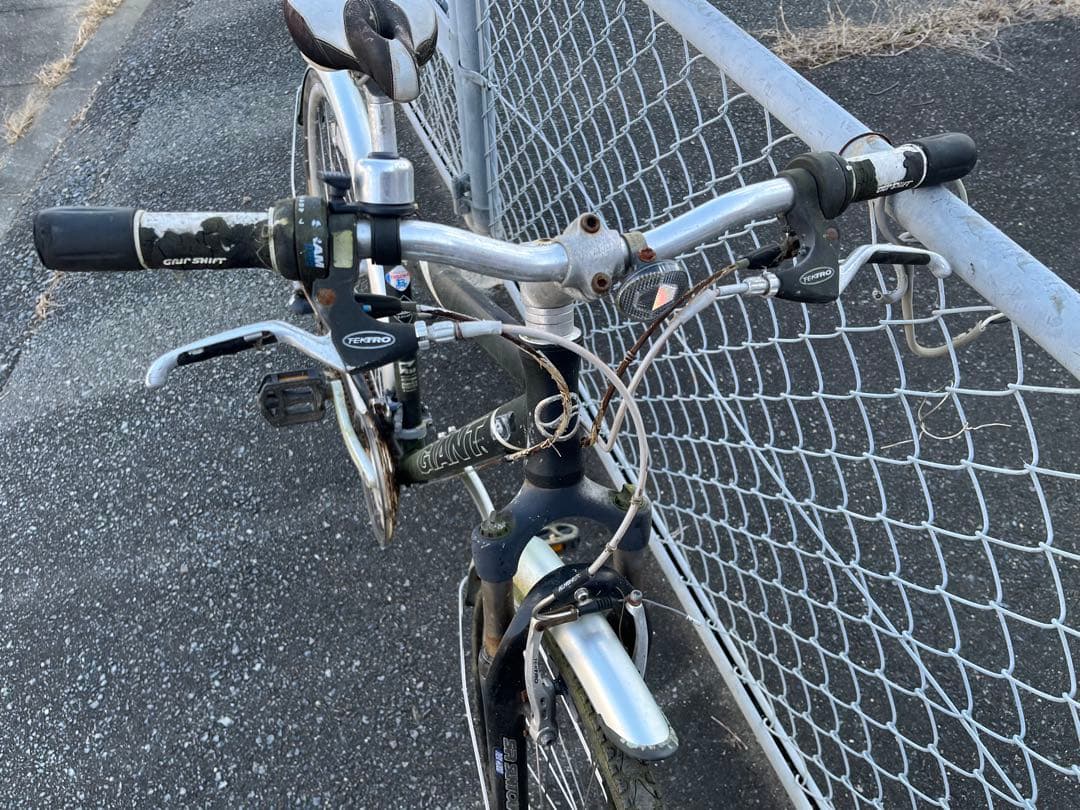 未整備　GIANT CS3200 サイズS