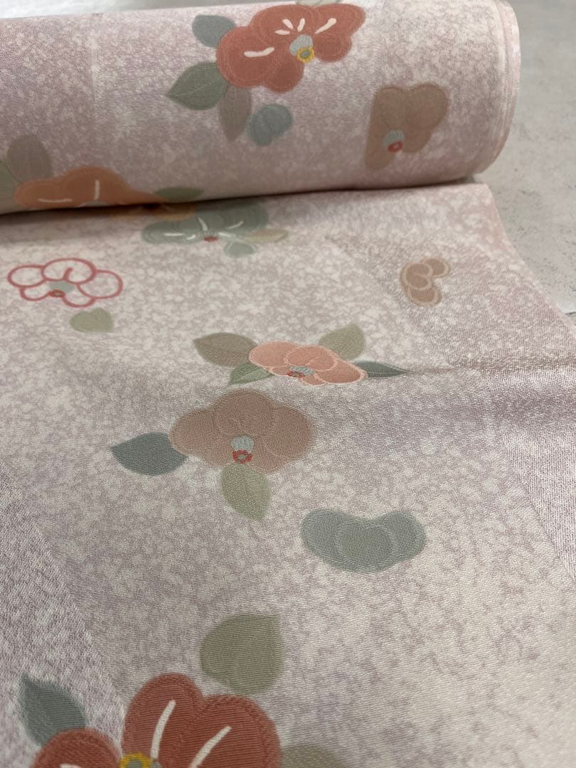 小紋　着尺　反物　淡いピンクに花　新品