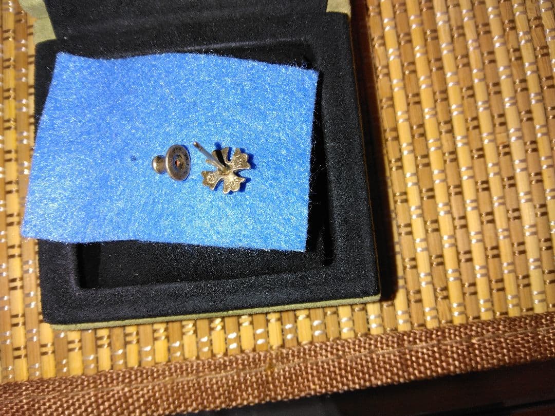 クロハーツ　　スタッドピアス　片耳　本物