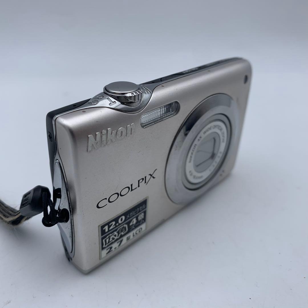 Nikon ニコン COOLPIX S3000 コンパクトデジタルカメラ