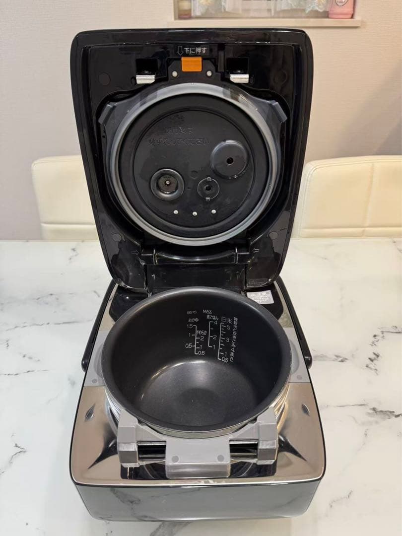 象印　圧力IH炊飯ジャー炎舞炊き 型名NW-LA10型色柄BZ