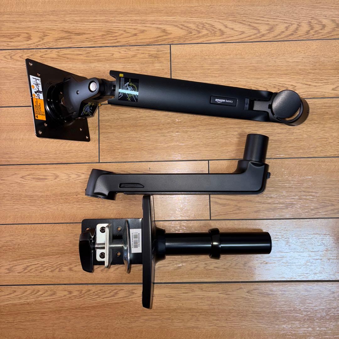 Amazonベーシック モニターアーム エルゴトロン　　補強プレートおまけ